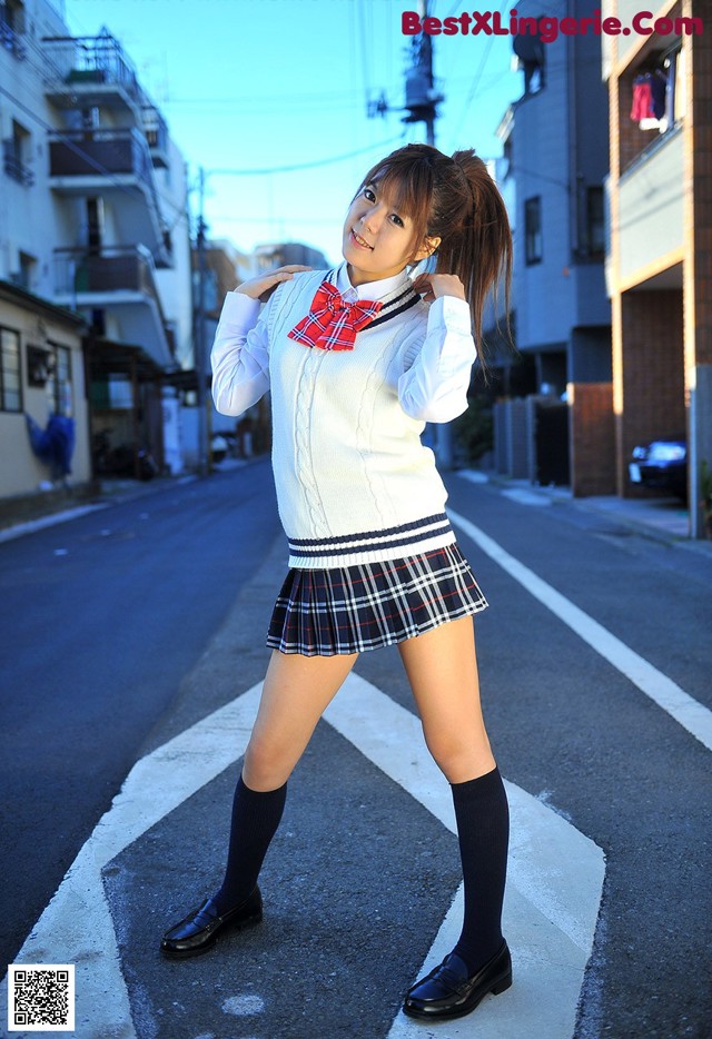 Yumi Arai - Hoser Blow Job No.f3411b